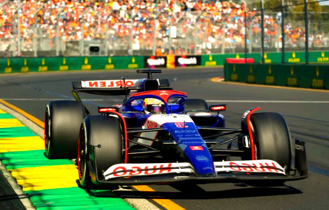 红牛二队力克法拉利，塞恩斯带队取胜