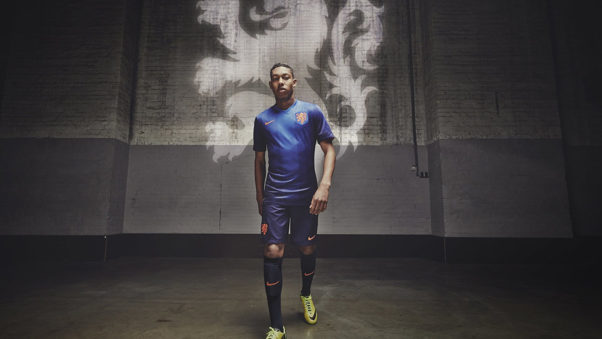 爱游戏官方-从委内瑞拉到铃鹿，当淘汰赛基因闯入F1的精密殿堂