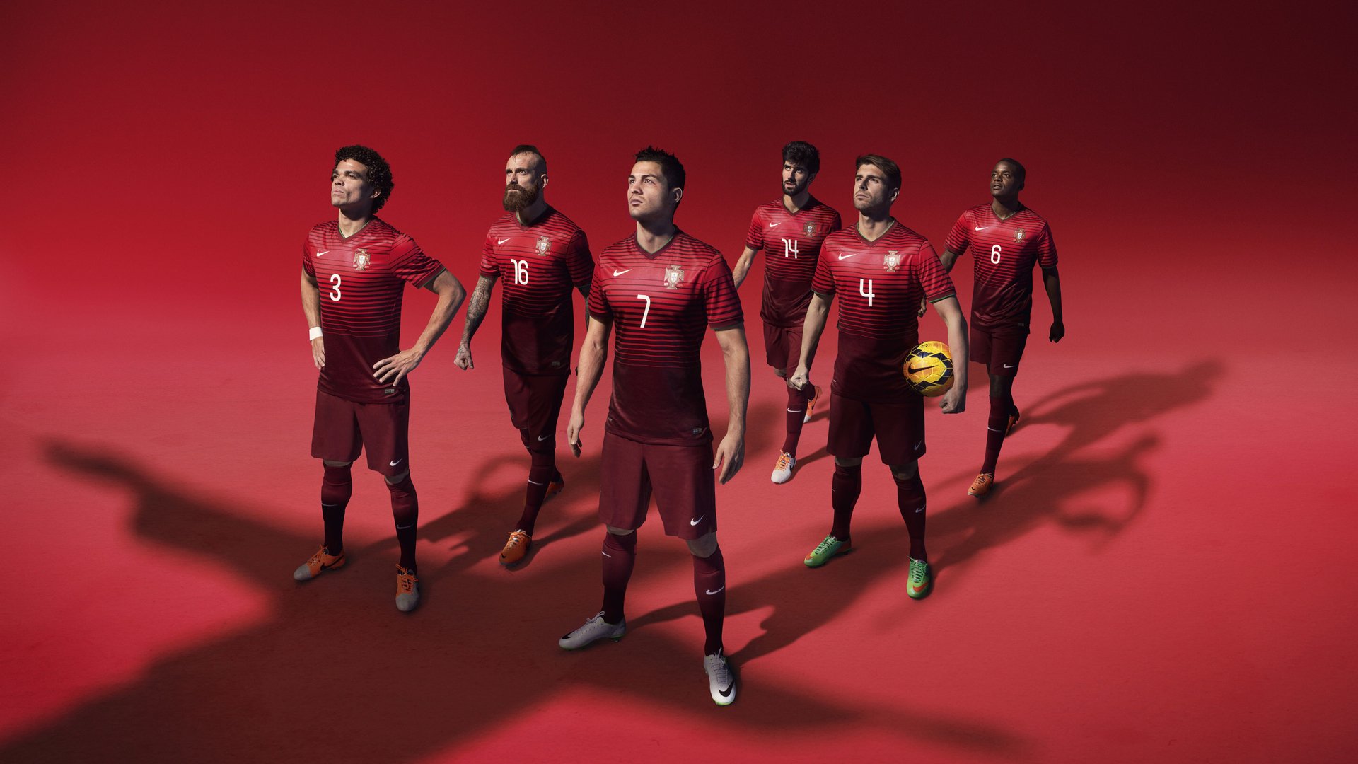 英超争冠之夜，霍勒迪打出生涯之夜，当篮球与足球的星光在凌晨交汇